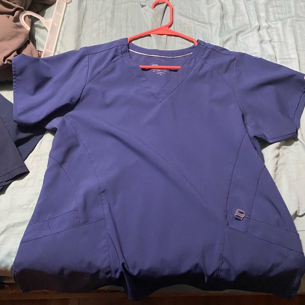 W123 large navy scrub top